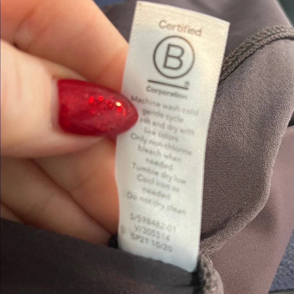 Athleta Quest Hybrid Leggings Size 6T Tall Color Shale Side Stash Pockets TALL